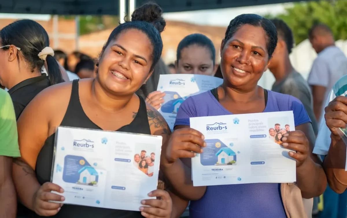 Sonho da escritura própria começa a virar realidade para famílias de dois bairros de Teixeira